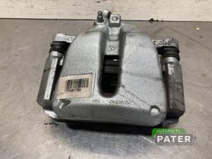 Used Front brake calliper, right Peugeot 208 II (UB/UH/UP) 1.2 Vti 12V PureTech 100 Price € 52,50 Margin scheme offered by Autoparts Pater