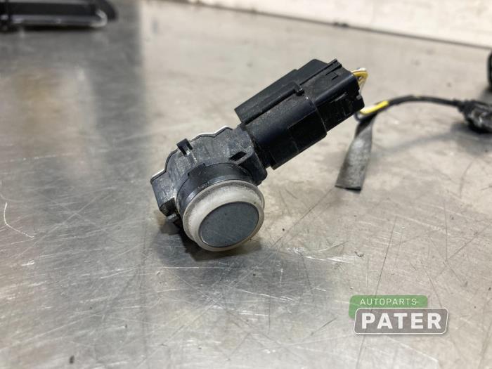 PDC Sensor Set from a Opel Corsa E 1.0 SIDI Turbo 12V 2018