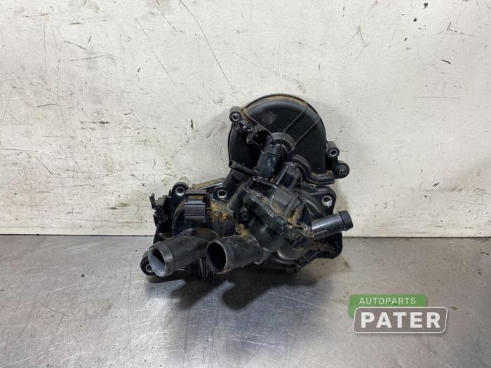Vattenpump från en Volkswagen Caddy IV 1.4 TGI BlueMotion 2021