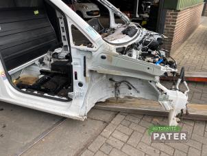 Usados Esquina de carrocería derecha delante Volkswagen Caddy IV 1.4 TGI BlueMotion Precio de solicitud ofrecido por Autoparts Pater