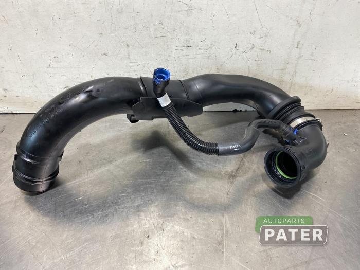 Gebrauchte Intercooler Rohr Ford Focus 4 Wagon 1.0 Ti-VCT EcoBoost 12V 125 Preis € 26,25 Margenregelung angeboten von Autoparts Pater