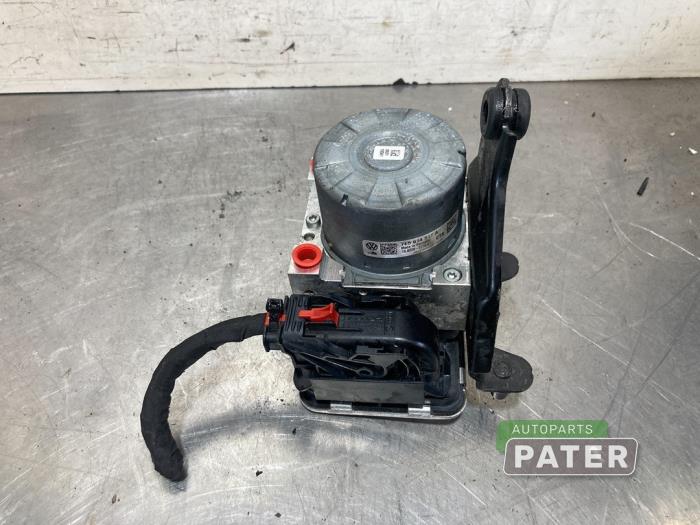 Used ABS pump Volkswagen Caddy IV 2.0 TDI 150 Price € 222,34 Inclusive VAT offered by Autoparts Pater