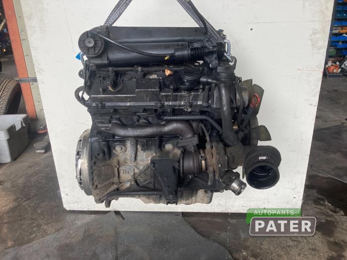 Engine from a Mercedes-Benz Sprinter 2t (901/902) 208 CDI 16V 2002
