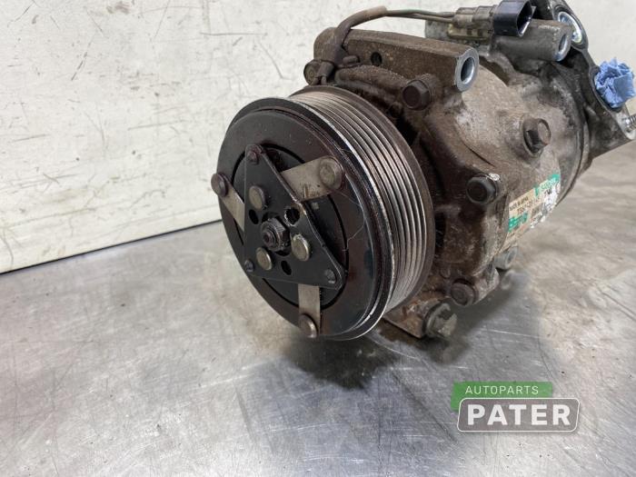 Air conditioning pump from a Volvo V50 (MW) 1.6 D2 16V 2011