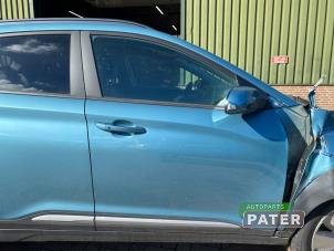 Usados Puerta 4 puertas derecha delante Hyundai Kona (OS) 39 kWh Precio € 420,00 Norma de margen ofrecido por Autoparts Pater