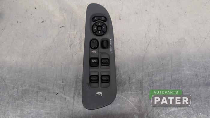 Usados Interruptor combinado de ventanillas Dodge Ram 3500 Standard Cab (DR/DH/D1/DC/DM) 5.7 V8 Hemi 1500 4x4 Precio € 15,75 Norma de margen ofrecido por Autoparts Pater