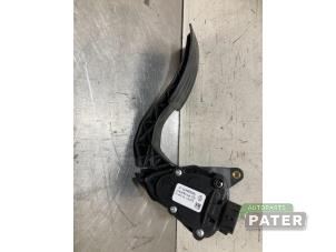 Used Accelerator pedal Renault Captur (2R) 0.9 Energy TCE 12V Price € 31,50 Margin scheme offered by Autoparts Pater