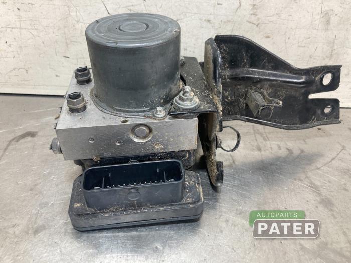 Begagnade ABS-pump Skoda Fabia III Combi (NJ5) 1.4 TDI 16V 90 Greentech Pris € 47,25 Marginaltabell erbjuds av Autoparts Pater