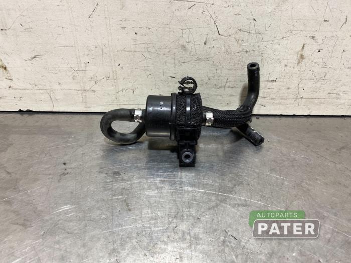 Additional water pump from a Renault Clio IV (5R) 0.9 Energy TCE 90 12V 2013