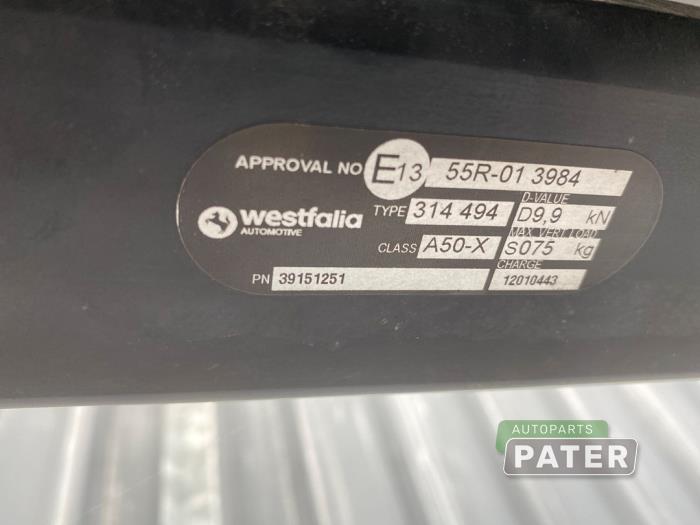 Attache remorque d'un Opel Astra K Sports Tourer 1.2 Turbo 12V 2020