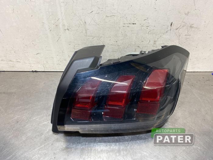 Taillight, right from a Peugeot 208 II (UB/UH/UP) e-208 2022