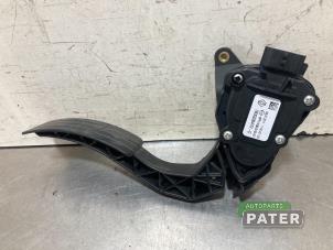 Used Accelerator pedal Renault Clio IV (5R) 1.5 dCi 90 FAP Price € 42,00 Margin scheme offered by Autoparts Pater