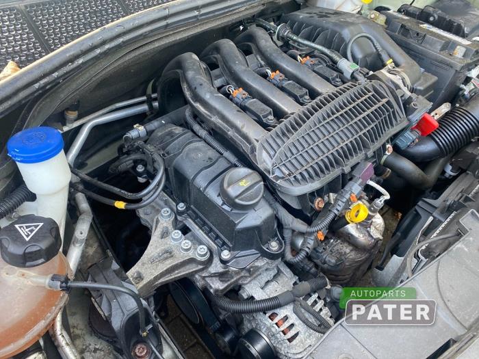 Silnik Citroen C4 Cactus 1.2 PureTech 82 12V 1627122980 HM01