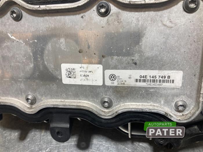 Intake manifold from a Volkswagen Tiguan (AD1) 1.4 TSI 16V 2016