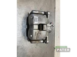 Used Front brake calliper, right Peugeot 208 II (UB/UH/UP) e-208 Price € 52,50 Margin scheme offered by Autoparts Pater