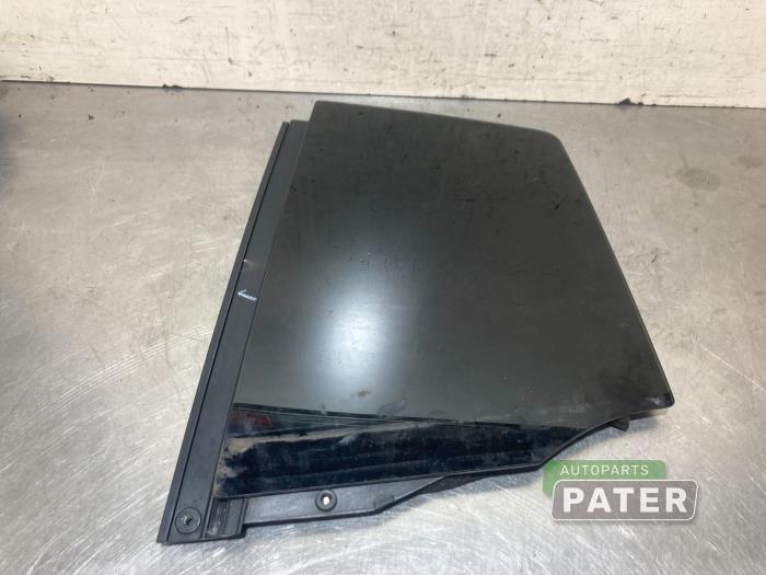 Usados Ventanilla triangular izquierda detrás Tesla Model X EV AWD Precio € 157,50 Norma de margen ofrecido por Autoparts Pater