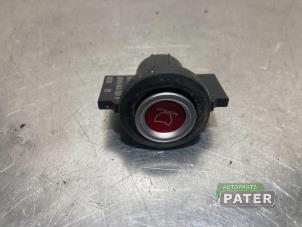 Used Switch (miscellaneous) Tesla Model X EV AWD Price € 21,00 Margin scheme offered by Autoparts Pater
