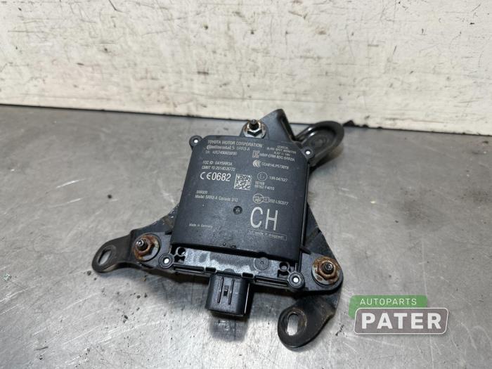 Begagnade Dödvinkelsensor Toyota C-HR (X1,X5) 1.8 16V Hybrid Pris € 63,00 Marginaltabell erbjuds av Autoparts Pater