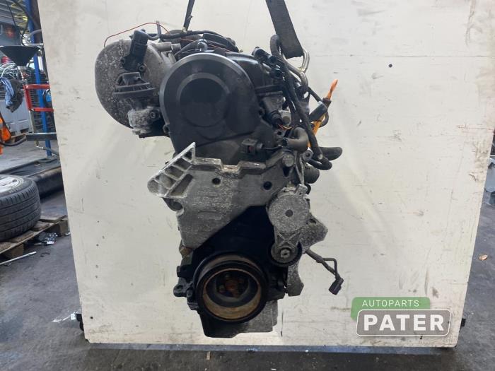 Engine from a Volkswagen Caddy III (2KA,2KH,2CA,2CH) 2.0 SDI 2006