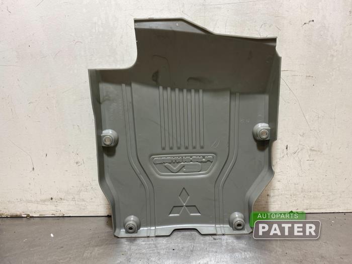 Engine protection panel from a Mitsubishi Outlander (GF/GG) 2.4 16V PHEV 4x4 2019