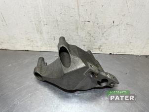 Used Engine mount Opel Astra K Sports Tourer 1.0 Turbo 12V Price € 31,50 Margin scheme offered by Autoparts Pater