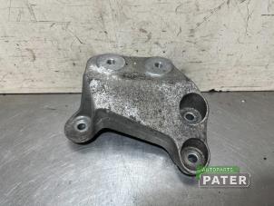 Used Gearbox mount Opel Astra K Sports Tourer 1.0 Turbo 12V Price € 26,25 Margin scheme offered by Autoparts Pater