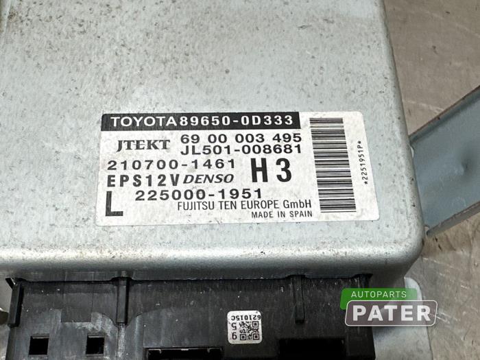 Ordenador de dirección asistida de un Toyota Yaris III (P13) 1.5 16V Hybrid 2016