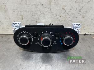 Used Heater control panel Dacia Sandero II 0.9 TCE 12V Price € 42,00 Margin scheme offered by Autoparts Pater