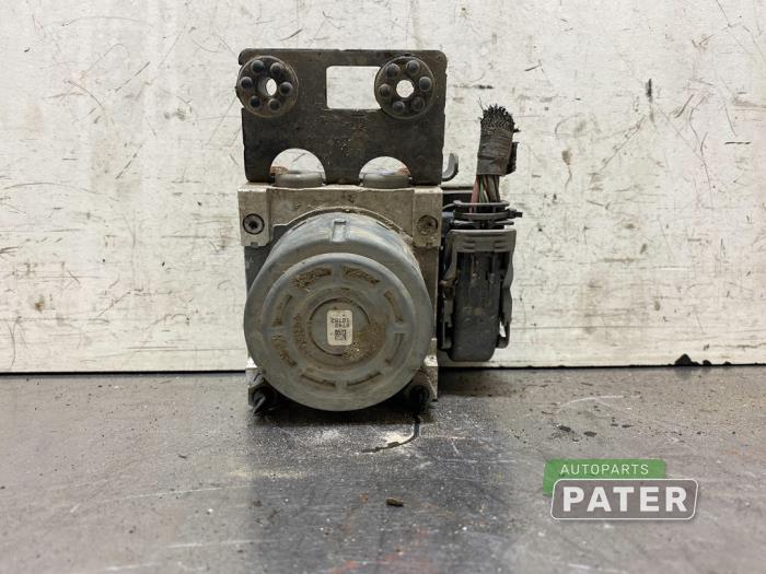 Usagé Bloc ABS Renault Trafic (1FL/2FL/3FL/4FL) 1.6 dCi 95 Prix € 82,58 Prix TTC proposé par Autoparts Pater
