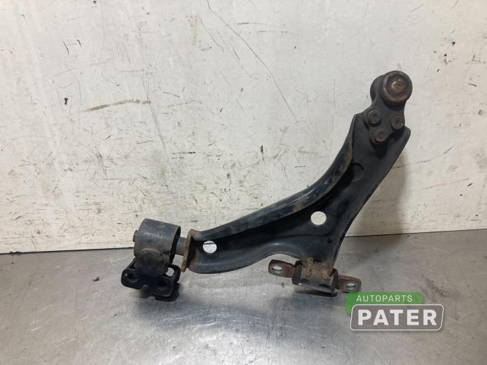 Front wishbone, right from a Opel Karl 1.0 12V 2017