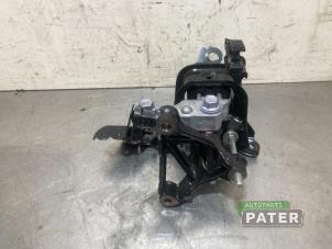 Used Engine mount Toyota Yaris IV (P21/PA1/PH1) 1.5 12V Hybrid Price € 52,50 Margin scheme offered by Autoparts Pater