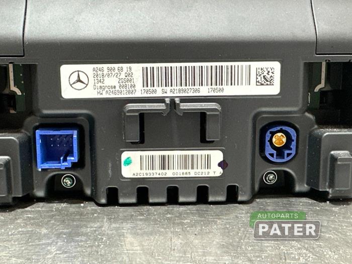 Pantalla interior de un Mercedes-Benz B (W246,242) 2.2 B-220 CDI BlueEFFICIENCY 16V 2019