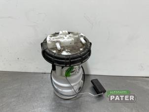Used Electric fuel pump Renault Captur (2R) 0.9 Energy TCE 12V Price € 52,50 Margin scheme offered by Autoparts Pater