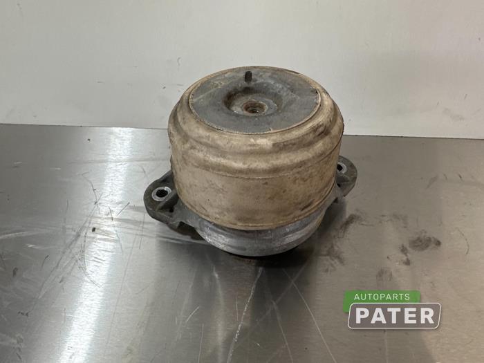 Used Engine mount Mercedes GLK (204.7/9) 3.5 350 V6 24V 4-Matic Price € 15,75 Margin scheme offered by Autoparts Pater