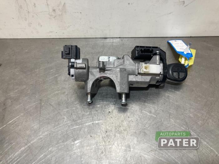 Używane Stacyjka + Kluczyk Suzuki Vitara (LY/MY) 1.4 Booster Jet Turbo 16V SHVS Cena € 47,25 Procedura marży oferowane przez Autoparts Pater