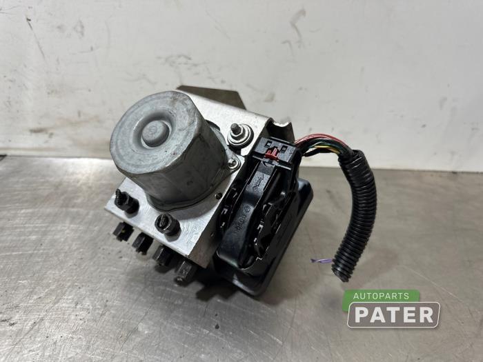 Begagnade ABS-pump Tesla Model X 75D Pris € 78,75 Marginaltabell erbjuds av Autoparts Pater