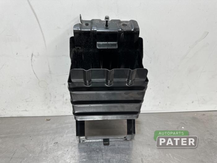 Begagnade Batterilåda Tesla Model X 75D Pris € 15,75 Marginaltabell erbjuds av Autoparts Pater