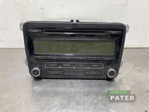 Used Radio CD player Volkswagen Tiguan (5N1/2) 2.0 TFSI 16V 4Motion Price € 52,50 Margin scheme offered by Autoparts Pater