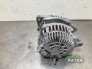 Dynamo van een Nissan Note (E12) 1.2 DIG-S 98 2014