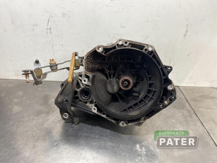 Gearbox Opel Corsa D 1.2 16V - 55566124 Z12XEP F13