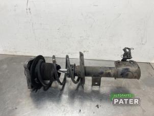 Used Fronts shock absorber, left Mercedes CLA (117.3) 1.6 CLA-180 16V Price € 131,25 Margin scheme offered by Autoparts Pater