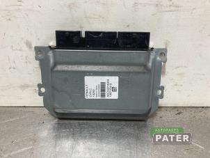 Used Engine management computer Renault Zoé (AG) R135 Price € 105,00 Margin scheme offered by Autoparts Pater