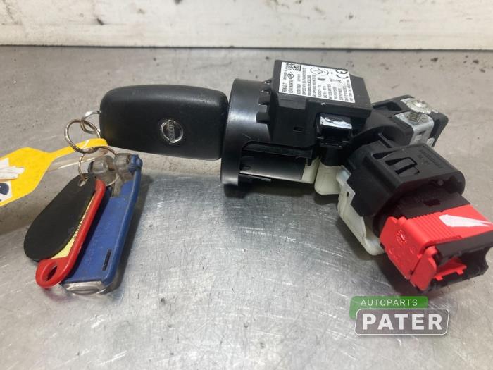 Ignition lock + key from a Nissan Micra (K14) 1.0 12V 2018