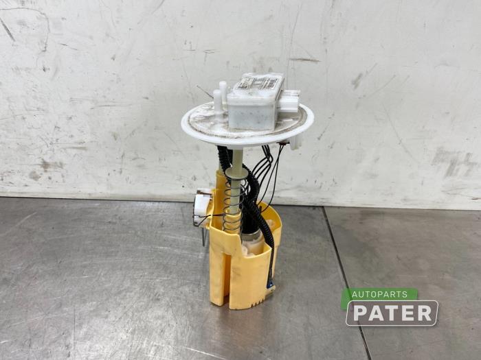 Electric fuel pump from a Renault Express 1.5 dCi 75 2021