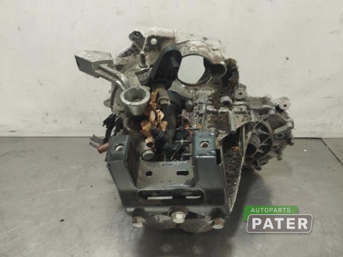 Gearbox from a Volkswagen Polo V (6R) 1.0 12V BlueMotion Technology 2016