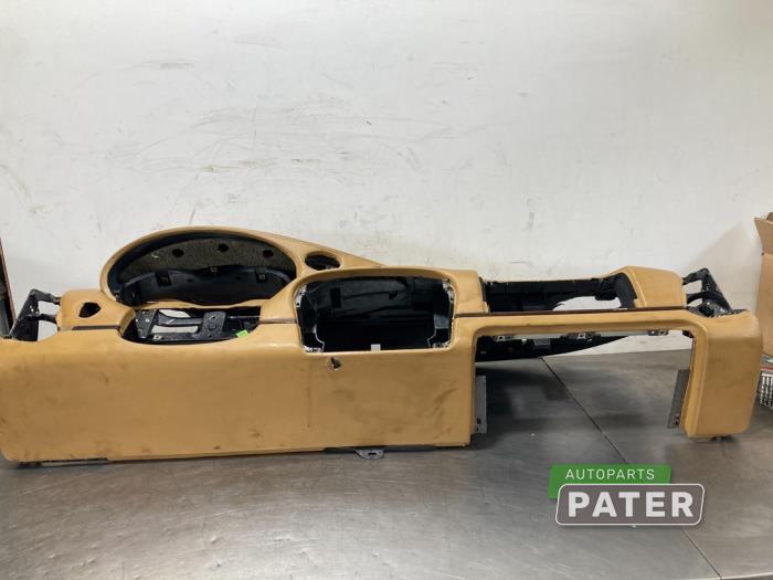 Używane Panel Porsche 911 (996) 3.6 Carrera 4 24V Cena € 262,50 Procedura marży oferowane przez Autoparts Pater