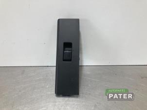 Used Electric window switch Nissan Pathfinder (R51) 2.5 dCi 16V 4x4 Price € 36,75 Margin scheme offered by Autoparts Pater