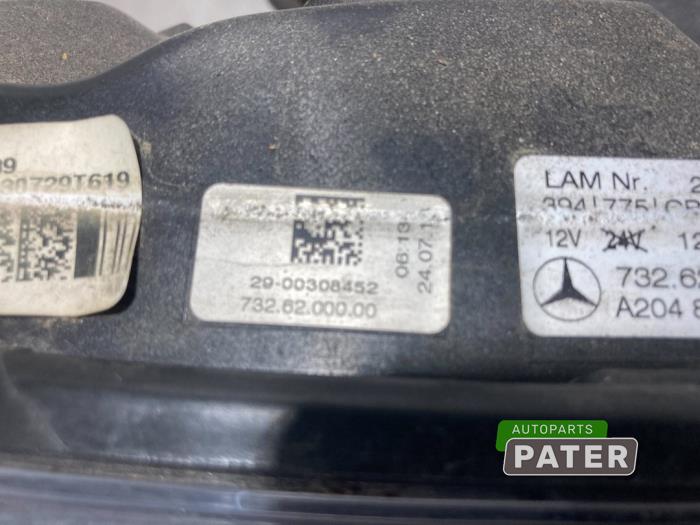 Faro derecha de un Mercedes-Benz GLK (204.7/9) 3.5 350 V6 24V 4-Matic 2013