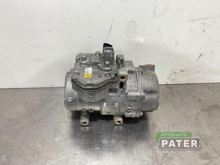 Usagé Pompe clim Lexus NX I (Z1) 300h 2.5 16V 4x4 Prix € 210,00 Règlement à la marge proposé par Autoparts Pater