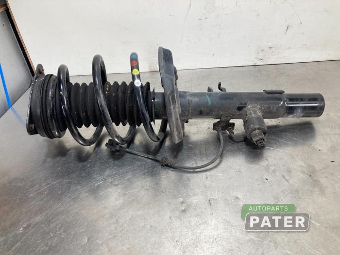 Front shock absorber rod, right from a Renault Espace (RFCJ) 1.8 Energy Tce 225 EDC 2018